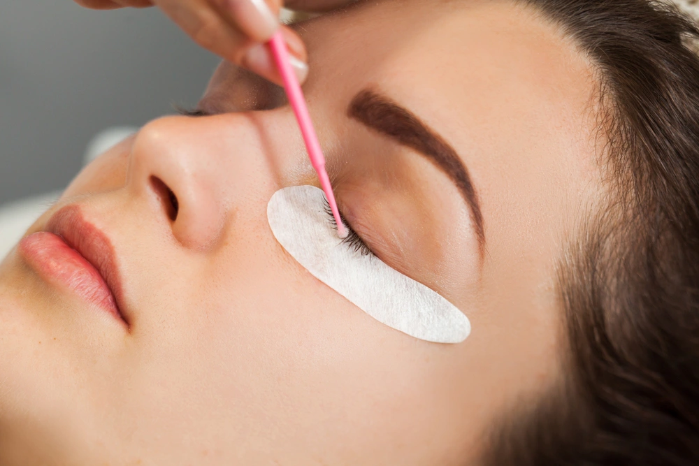 Safe lash extension removal